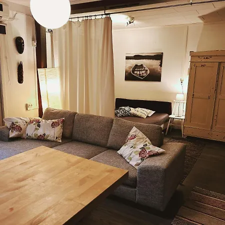 Wanha Koulu Tahko 2h Huone, Sauna, Minikeittioe, Rinteet Ravintola 6km, Sali, Wifi, Lemmikit Ok, Edukas * Reittio
